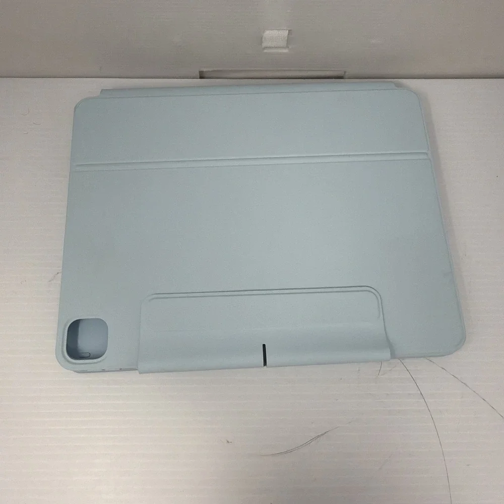ESR Rebound Series 6B023 Blue Magnetic Keyboard Case For iPad Pro 13 (2024)